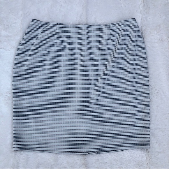 Black Label Dresses & Skirts - ✳️ 4/$20 Black Label Evan Picone Pencil Skirt 22W